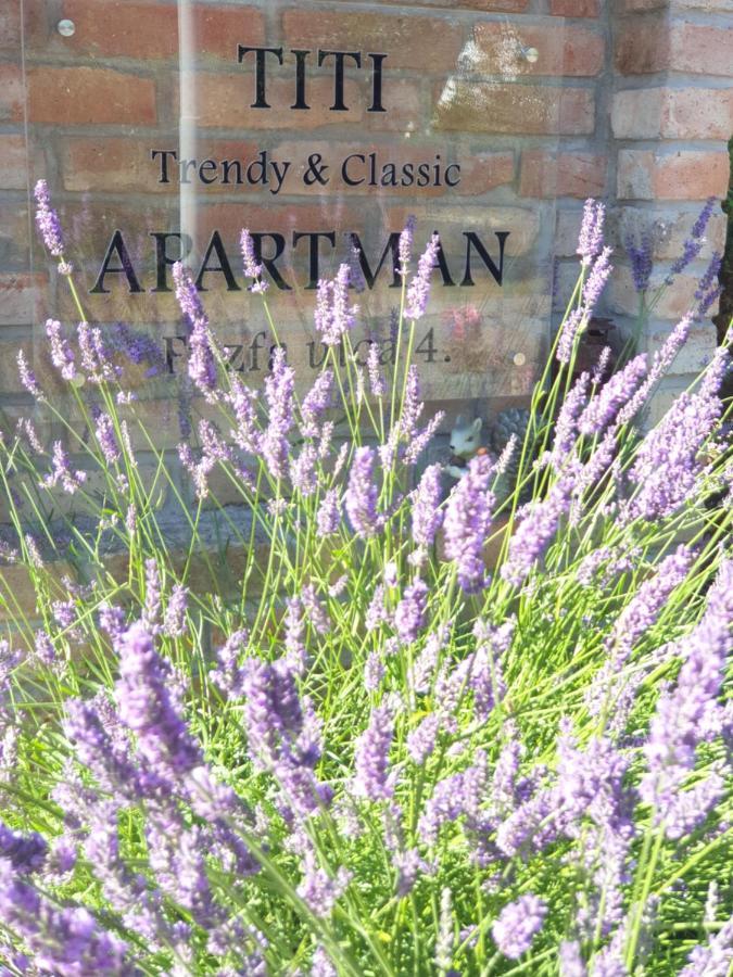 Titi Classic & Trendy Apartman Bük 外观 照片