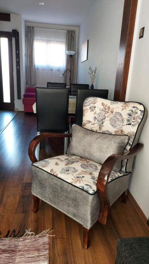 Titi Classic & Trendy Apartman Bük 外观 照片